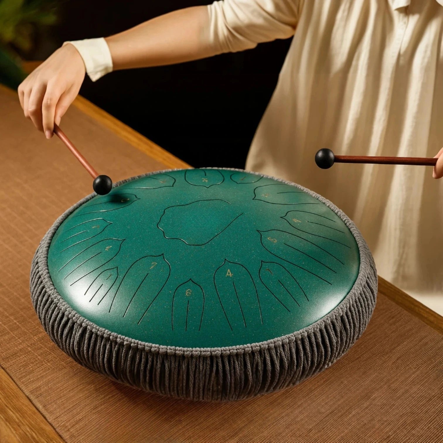 Steel Tongue Drum 15 Notes